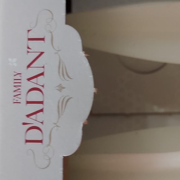 Set of D'ADANT Holly Candsticks EC never lighted & Set of 4  Coasters in a box. - Picture 2 of 11